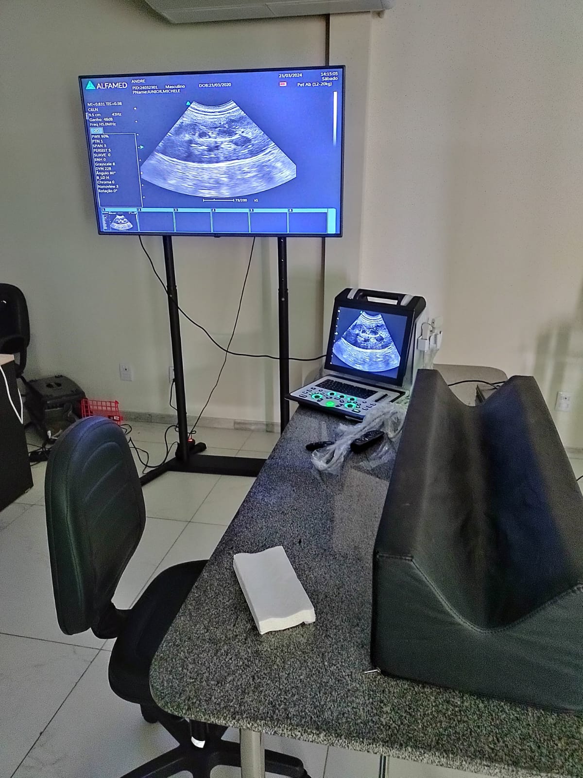 Equipamento de exames de imagem veterinário